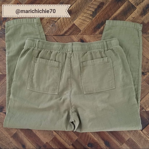 Old Navy Ankle Pants - Picture 2 of 3